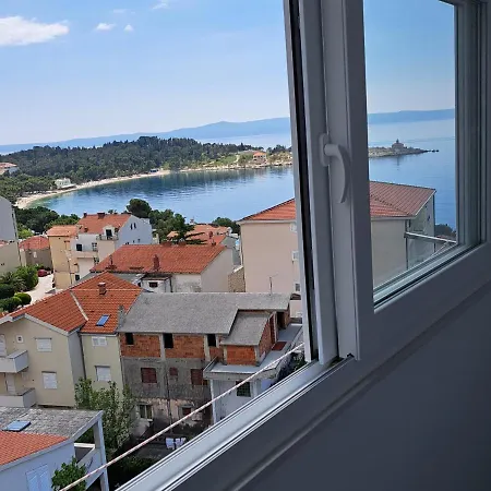 Seaview Apartment *